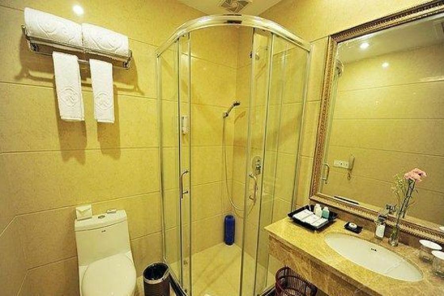 Chonpines Hotel Anshun Exterior photo