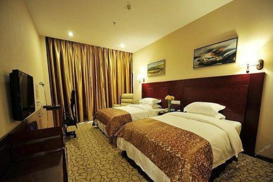 Chonpines Hotel Anshun Exterior photo