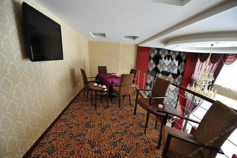 Chonpines Hotel Anshun Exterior photo